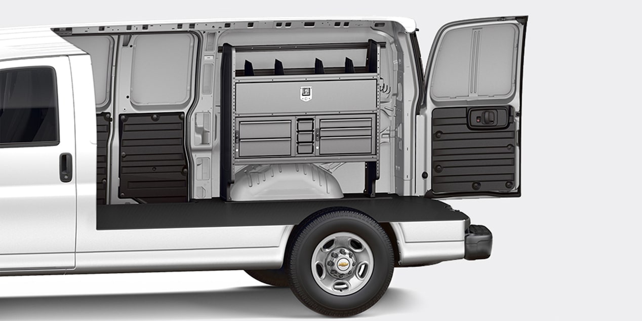 Configuration électricien de la fourgonnette utilitaire Chevrolet Express 2025 commerciale.