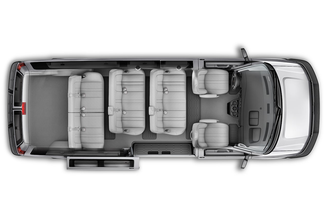 Vue aérienne de la configuration 12 passagers de la fourgonnette de tourisme Chevrolet Express 2025 commerciale.