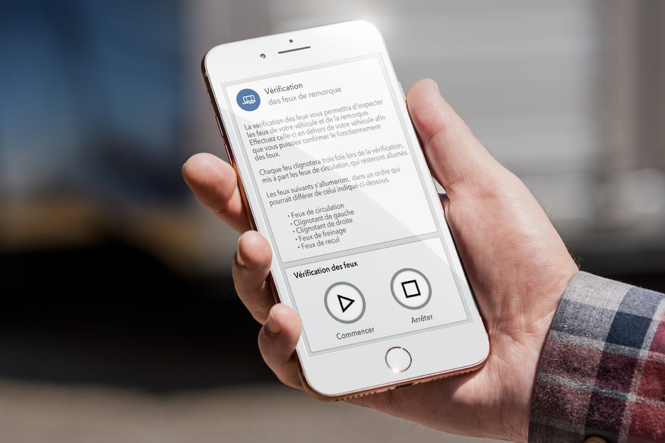 Test des feux de la remorque avec l’application mobile myChevrolet.