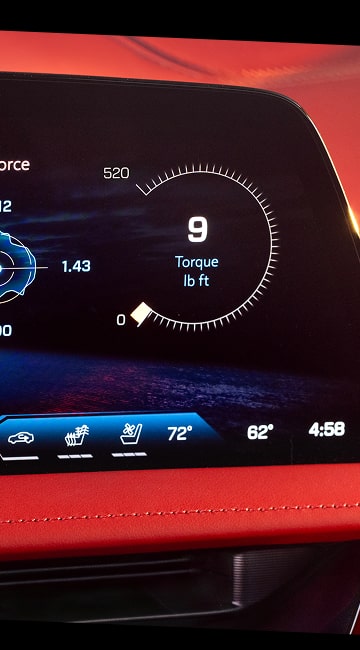 Vue rapprochée de l’écran d’infodivertissement de la Chevrolet Corvette Grand Sport 2027.