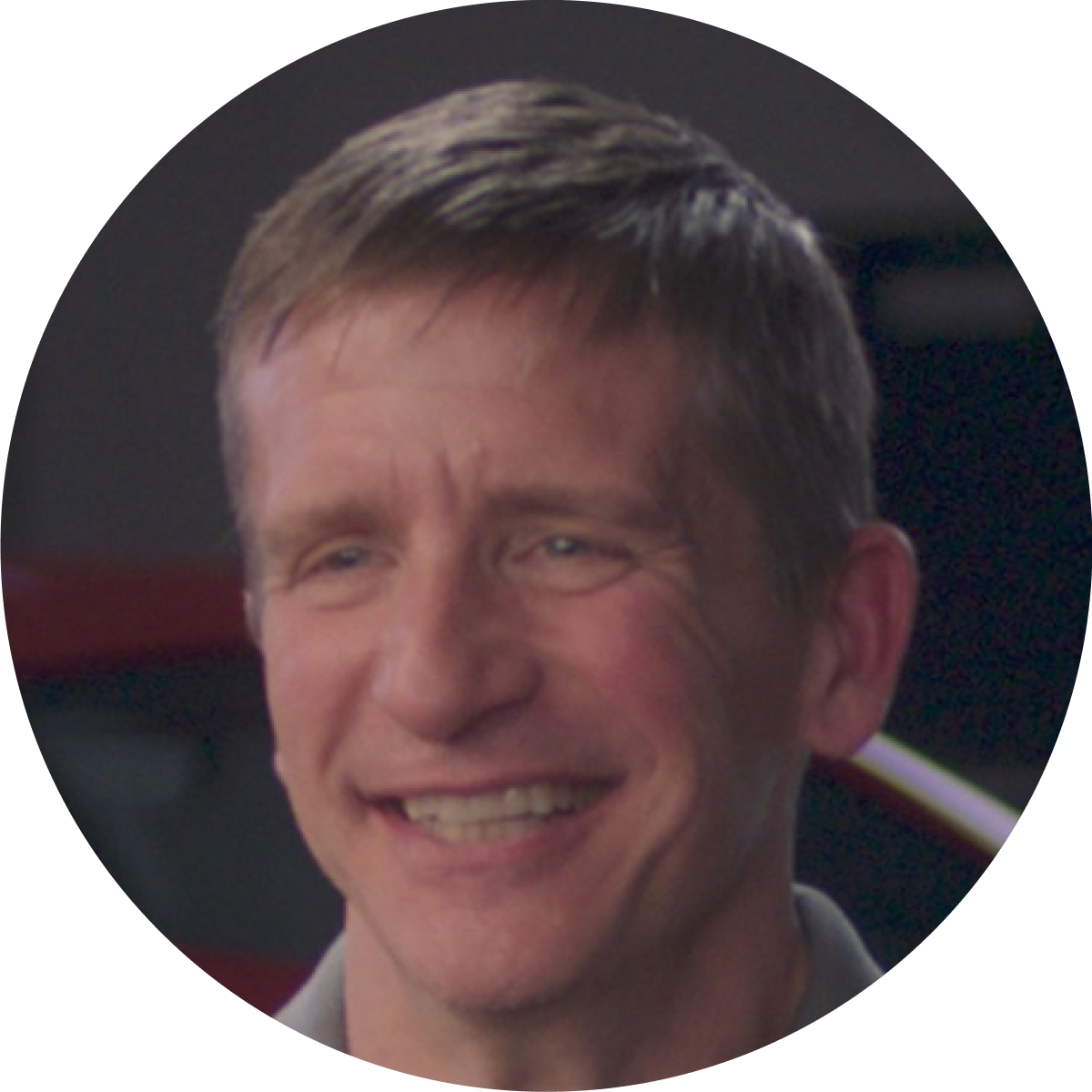 Un portrait de Josh Holder, ingénieur en chef de la Corvette Grand Sport 2027.