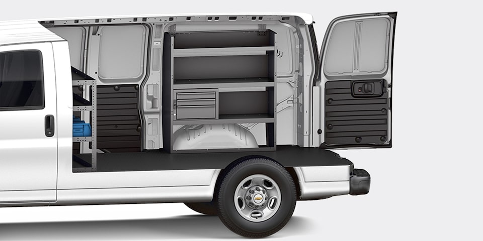 Configuration entrepreneur général de l’espace utilitaire de la fourgonnette Chevrolet Express 2024.