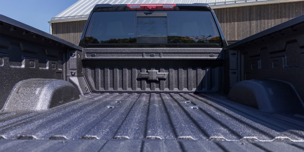 Vue rapprochée de la caisse Durabed du pick-up Chevrolet Silverado HD 2025.